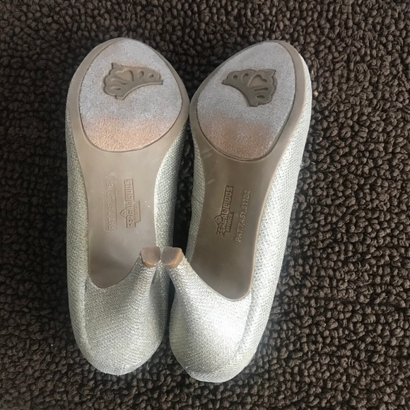 Fergalicious Sparkle Silver/Gold Heels - Picture 7 of 7